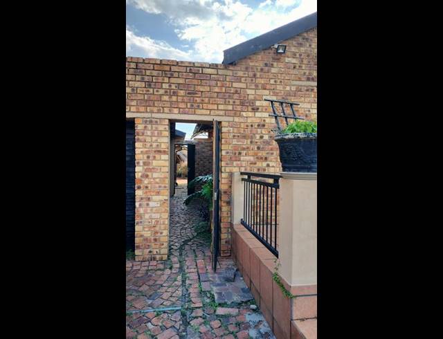 3 BEDROOM HOUSE FOR SALE IN SUIDEROORD